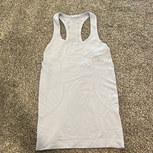 Light purple/periwinkle color swiftly